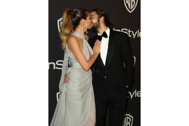 ...Beiden auch auf der Party keinen Zweifel lassen und küssten sich leidenschaftlich vor den Kameras, wie sie es bereits bei...