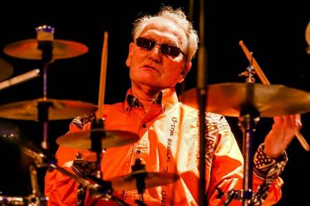 Ginger Baker war einer der erfolgreichsten Schlagzeuger der Welt und gehörte zur britischen Supergroup Cream. Mit 80 Jahren ...