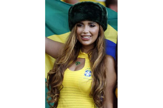 Sexy Fans 06 (8).jpg