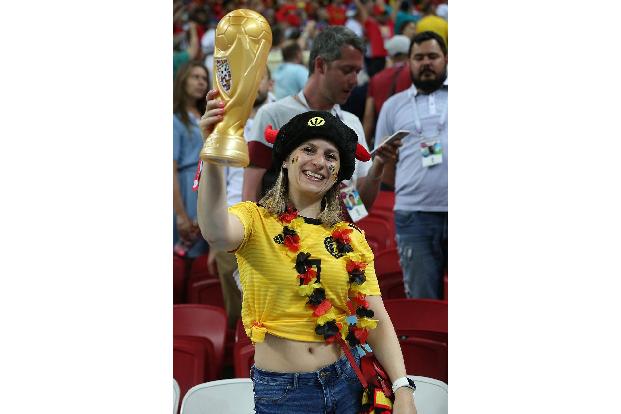 Sexy Fans 08 (4).jpg