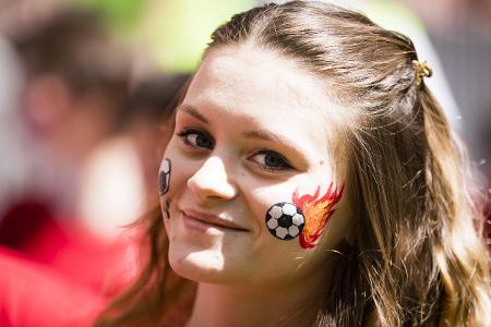 Sexy Fans 04 (2).jpg