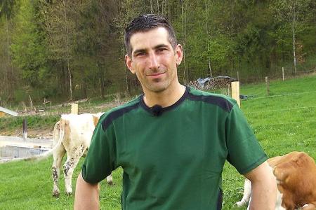 Bauer Marco (35) lebt in Ostwürttemberg. Er hat auf seinem Hof alles auf Bio umgestellt. In Sachen Liebe ist der 35-Jährige ...