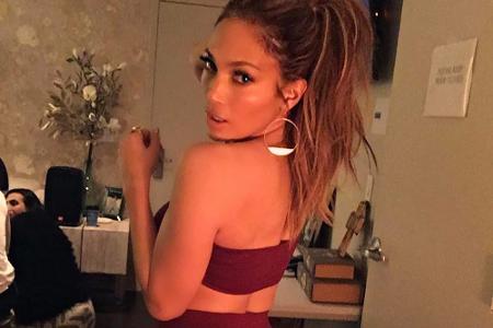 Jennifer Lopez (47) entzückt ihre 61,8 Millionen Follower nicht nur mit solchen sexy Fotos, sondern lässt gerne auch in dem ...