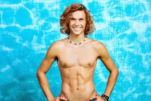 Victor (20), Influencer, Model, Sänger und Student (Chiropraxis) aus Barcelona: "Ich erwarte die Liebe meines Lebens zu find...