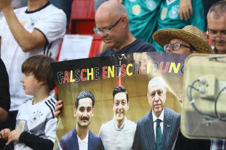 2_Özil Schüler.jpg