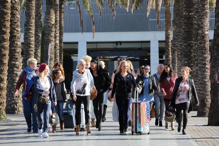 22 Frauen RTL Ralf Jürgens 100217004.jpg