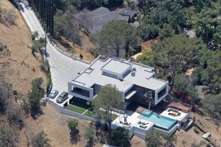 ... einen Neuen (Country-Star Blake Shelton). Und Gavin? Neben vielen heißen Küssen mit Sophia Thomalla in London, bei denen...