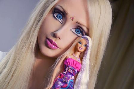 Barbie Ken Real Life Valeria Lukyanova Justin Jedlica Schönheits OP Operation Photoshop Skurril