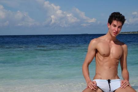 Barbie Ken Real Life Valeria Lukyanova Justin Jedlica Schönheits OP Operation Photoshop Skurril