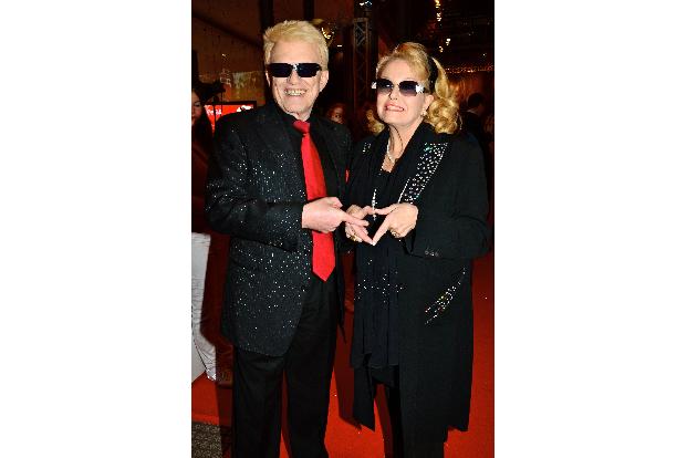 heino schlager sänger cover mit freundliche grüßen das verbotene album musik rammstein die ärzte nena