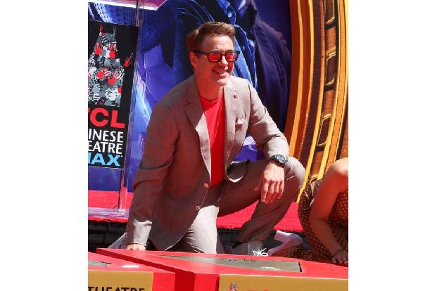 ‘America’s Sweethearts’ sollte 2001 Robert Downey Jrs großes Comeback werden, doch erneute Berichte über Drogenrückfälle kos...