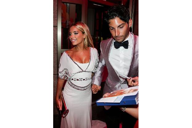 Und Sylvie Meis hat ihre neue Liebe nicht etwa bei irgendeiner schicken Gala kennengelernt, sondern ganz banal in der Bestel...