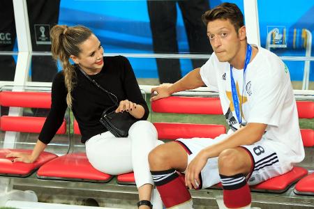 02 Mesut Mandy Imago BPI Imagoimago16994202h.jpg