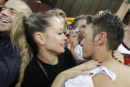 04 Weltmeister Özil Mandy Capristo Imago ActionPictures.jpg