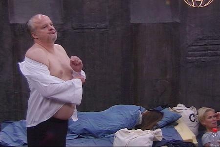 20 Hubert im Keller12.jpg