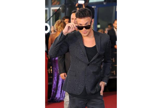 ...Schlag hat gesessen. Nur kurze Zeit nach der Veröffentlichung des Interviews äußert sich Kay One zu den deutlichen Worten...