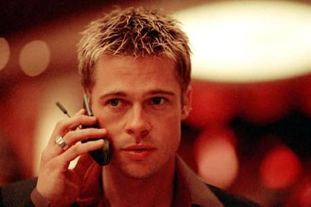 ...wie aus dem Gesicht geschnitten. Hier zu sehen anhand eines Bildes aus dem Film 