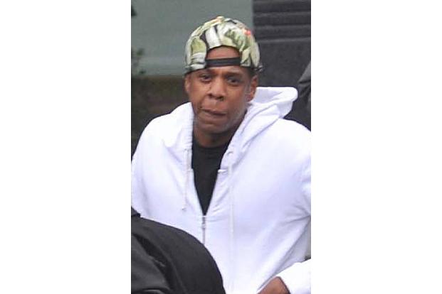 ...auch ihr Göttergatte Jay-Z hat eine Regierung verärgert. Die Politiker von Shanghai halten die Texte des Rappers für zu v...