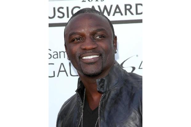 Ein Problem, das auch Akon kennt. Weil sein Musikvideo zur Hitsingle 