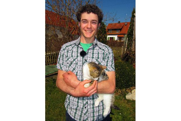 Der fleißige Jungbauer Benjamin (21).