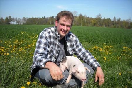 Der sanfte Schweinebauer Georg (33).