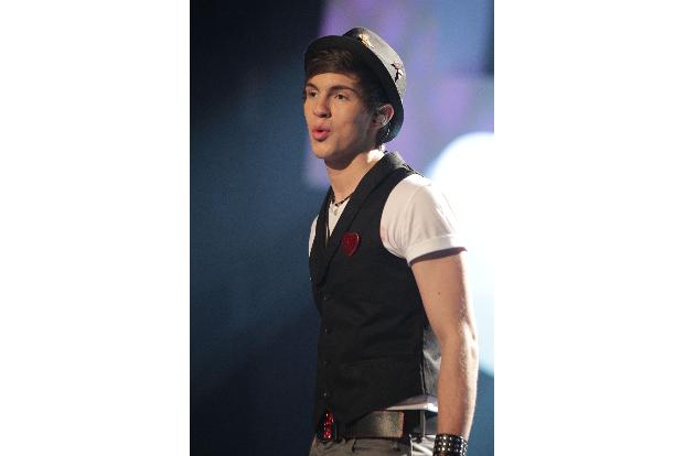 Wie gewohnt wird also auch diesen Samstag jeder Künstler zusätzlich einen Solo-Song singen.