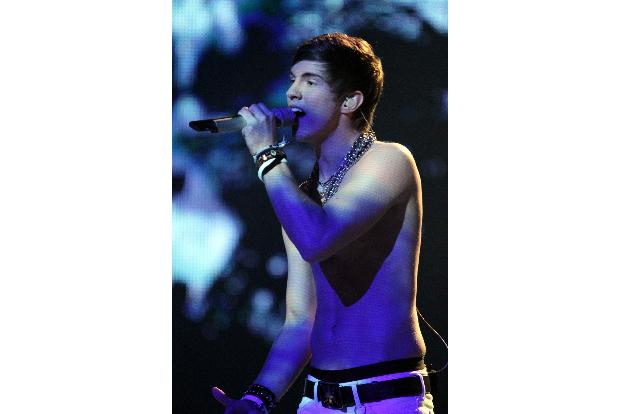 Dafür faltete Dieter Bohlen den 18-Jährigen nach seinem Auftritt auch gleich zusammen.