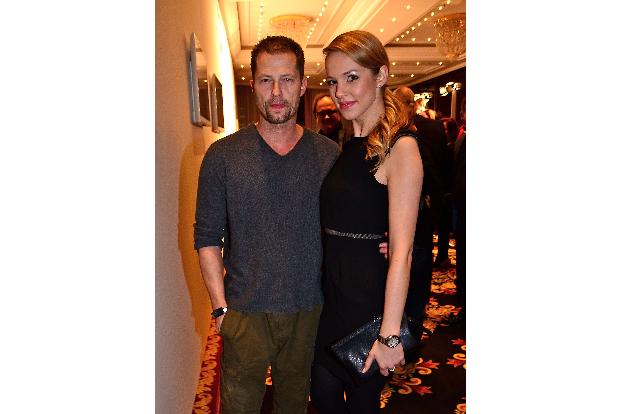 Til Schweiger ist 23 Jahre älter als das Model.