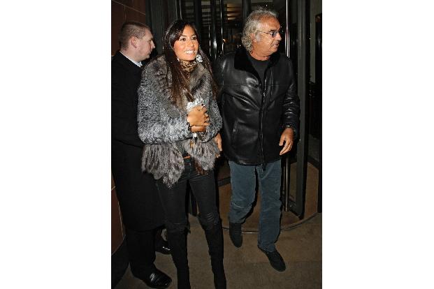 Ganze 30 Jahre Altersunterschied liegt zwischen diesem Paar: Flavio Briatore heiratete das Model Elisabetta Gregoraci.