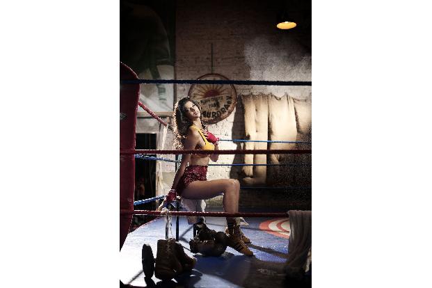 Bleibt für die 28-Jährige bloß zu hoffen, dass sie auch während des Kampfes eine so gute Figur macht und genug trainiert hat.