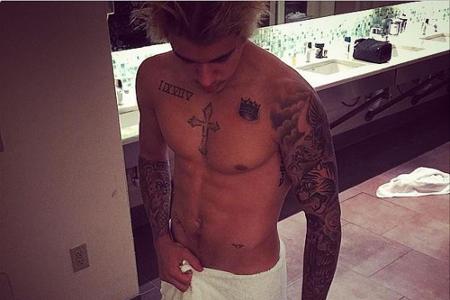 Justin Bieber schwört auf die Tätowier-Künste von Star-Tätowierer Bang Bang