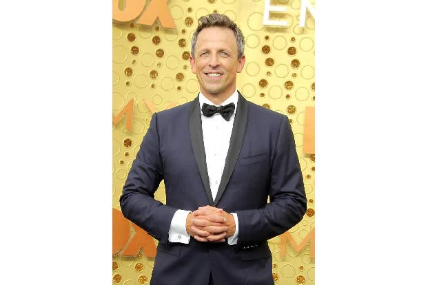 ...Seth Meyers und Jimmy Fallon werden ebenfalls ausgesetzt. Zunächst wollte man nur ohne Studio-Publikum drehen, doch jetzt...