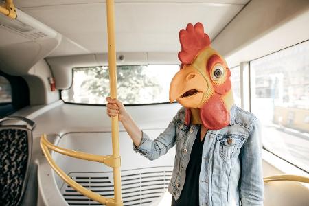 ausladendes Kostüm GettyImages-836372010.jpg