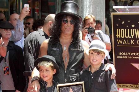 Saul Hudson (54), besser bekannt als Guns N' Roses-Gitarrist Slash entschied sich für eine Weltstadt: Sein Sohn (17, rechts ...