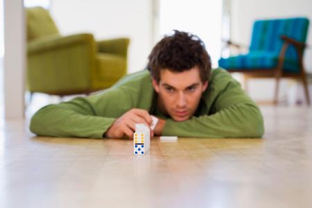 Dominosteinaufsteller