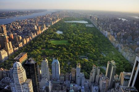 Die Vereinigten Staaten von Amerika, Kanada, Irland und die Schweiz stehen nur auf Platz vier. Mit 158 visafreien Einreisen ...