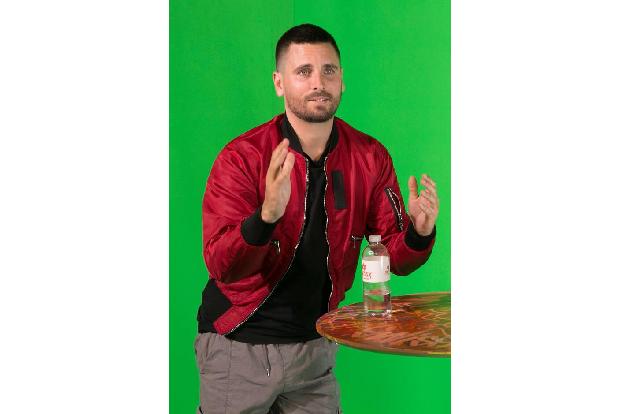 Scott Disick weiß, wie man aus Krisen Kapital schlagen kann. Er ließ Shirts mit der Aufschrift drucken 