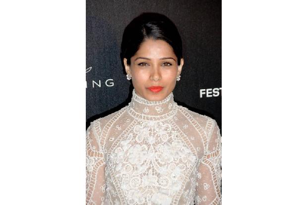 ...konnte nicht einmal Freida Pinto wirklich mithalten, die mit 31 Jahren ja fast schon als Küken der Veranstaltung durchgeh...