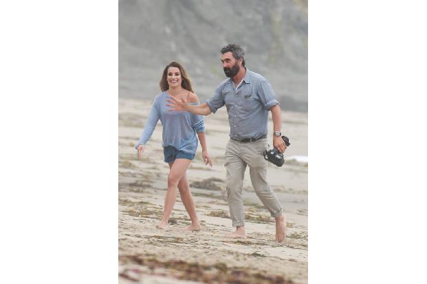 ...der angeheuerte Fotograf schien noch ganz andere Ideen in petto zu haben - und die waren alles andere als Oma- und Opa-ta...