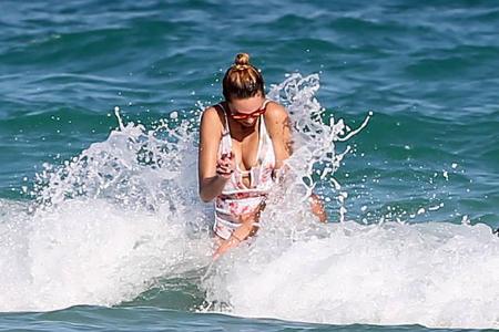 ...kamen der Gattin von Tennislegende Boris Becker auch einfach nur ungestüme Wellen in die Quere. Doch für die gebürtige Ni...