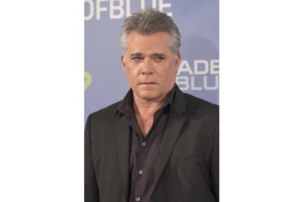 Also, dieses Gesicht ist längst nicht mehr wie Gott es schuf! Es ist wohl eher kein Geheimnis, dass Ray Liotta einen Beauty-...