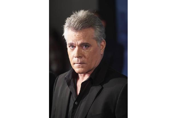 ...in Würde - ohne skurrile Fratzen. Dann bleibt ihr auch weiterhin beim bevorzugten Geschlecht attraktiv - trotz ein paar F...