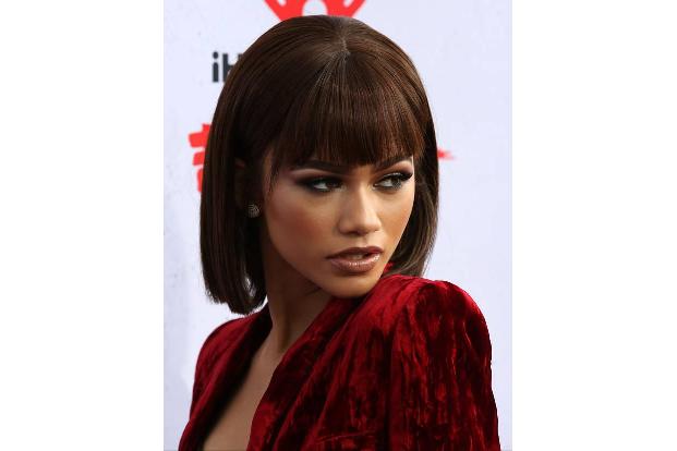 ...Typ mal mithilfe von falschem Haar eine komplett andere Note zu geben. Und irgendwie ist es ja auch sicherlich als Promi ...