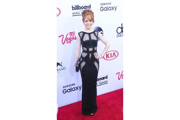...ließ übrigens auch Lindsey Stirling. Allerdings wirkte die Robe der amerikanischen Star-Violinistin nicht gerade glamourö...