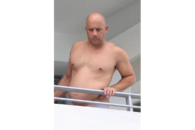 ...Vin Diesel trösten. Als diese Fotos kürzlich auftauchten, wollte und konnte keiner so recht glauben, dass der 