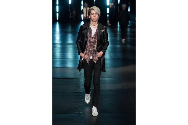 ...hatte aber dieser Promi-Sprössling seinen Vater im Schlepptau. Und der ist - oh Wunder - ebenfalls ein Star in Hollywood....