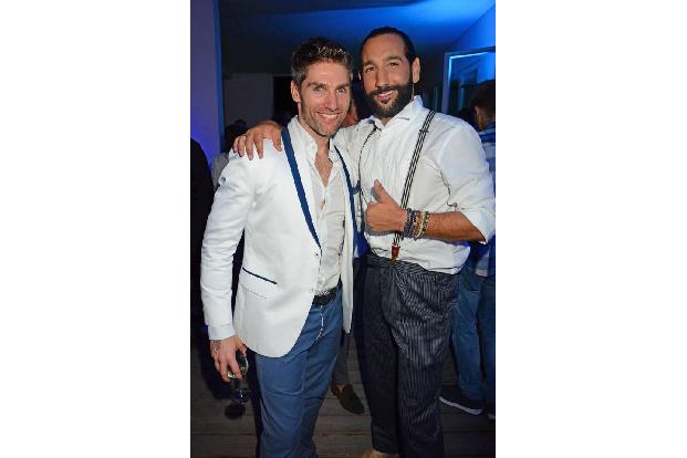 ...über körperliche Befindlichkeiten plaudert hingegen Massimo Sinato. Der zeigte sich bei der Aftershow-Party des Labels Ri...