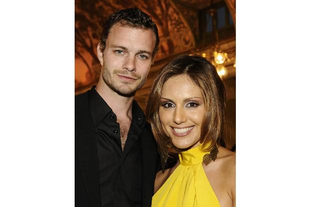 ...glänzen konnte, wird sich wohl Papa Julian Khol um den kleinen Racker gekümmert haben. Seit 2012 sind das Model und die M...