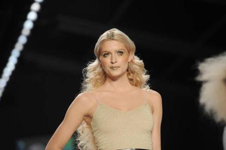 ...auf Instagram die frohe Botschaft mit den Fans und kam aus dem Schwärmen gar nicht mehr raus. 