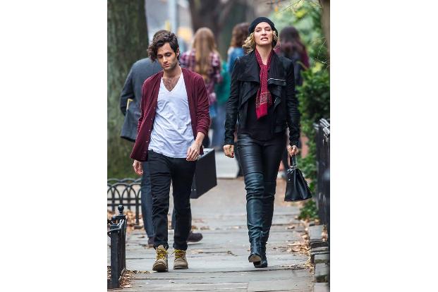 ...in der US-Adaption einer australischen TV-Serie eine Hausfrau und Mutter spielt, die eine Affäre mit einem jüngeren Mann ...